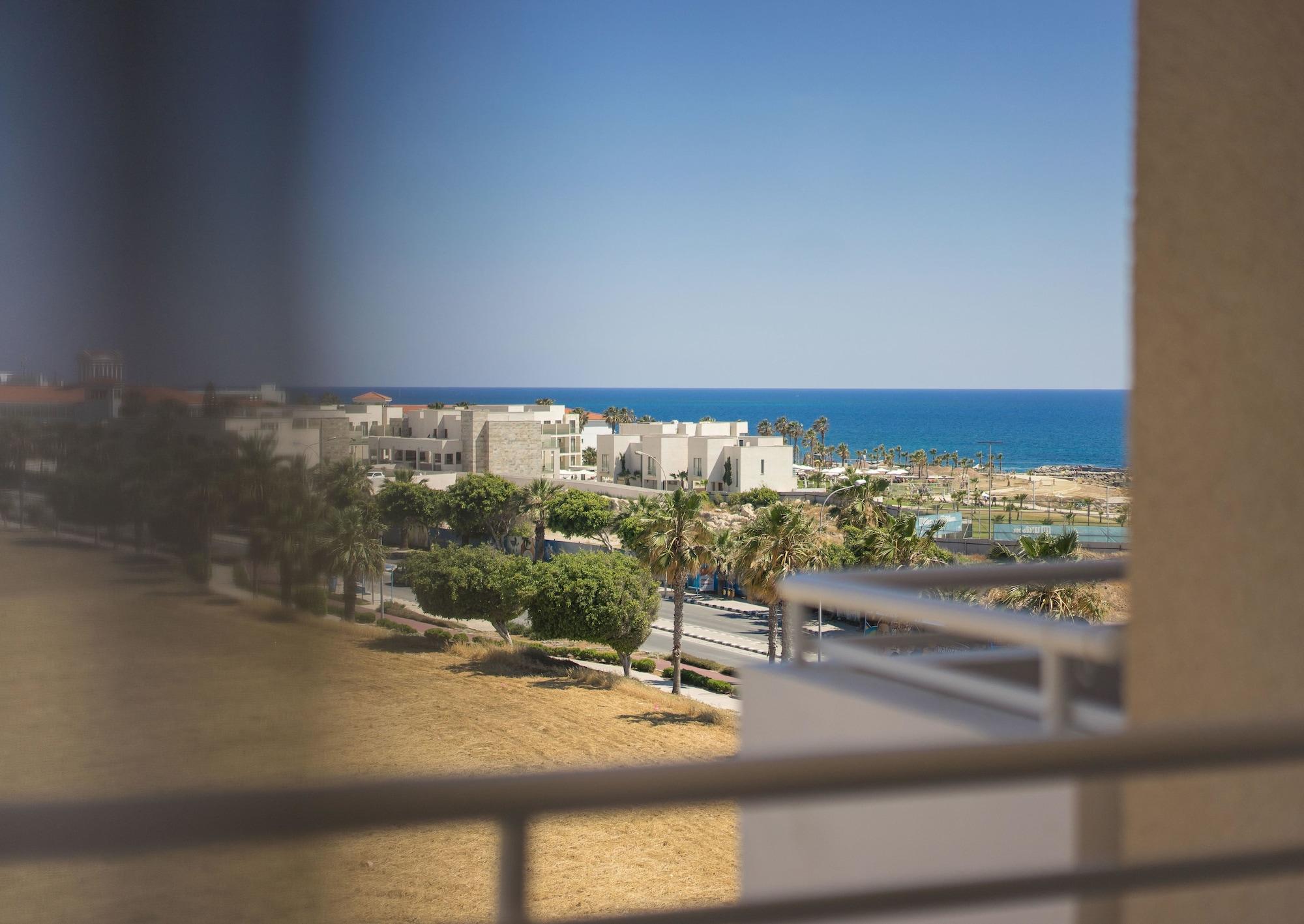 Aloe Hotel Paphos Exteriör bild
