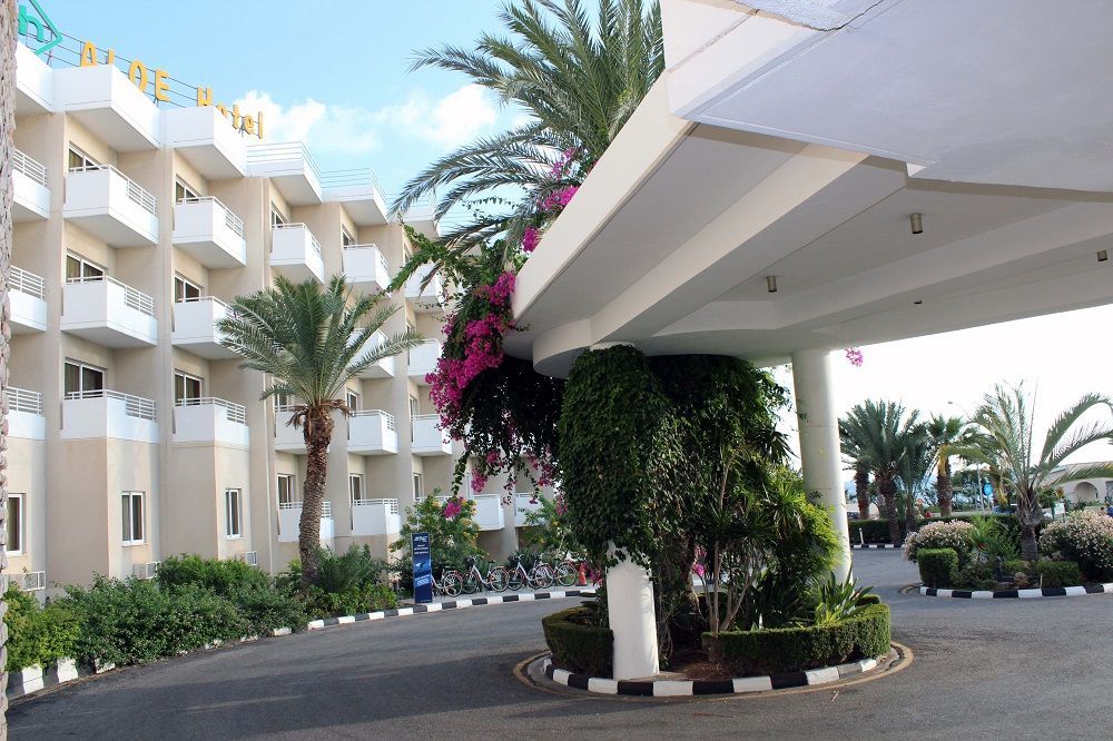 Aloe Hotel Paphos Exteriör bild