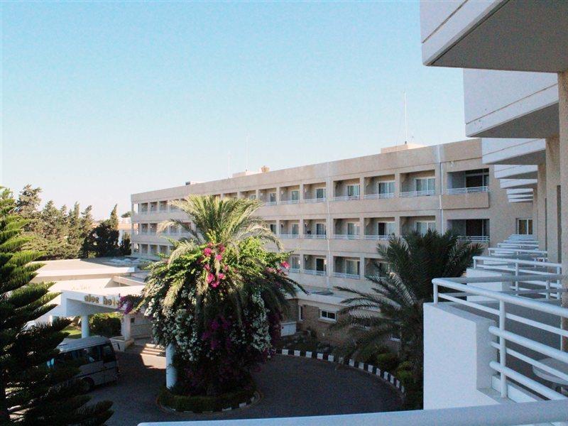 Aloe Hotel Paphos Exteriör bild