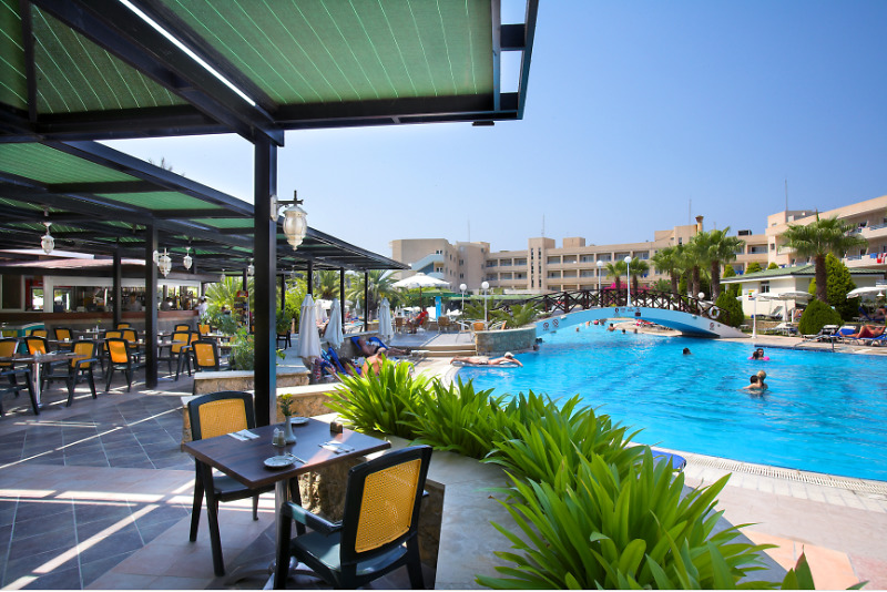 Aloe Hotel Paphos Exteriör bild