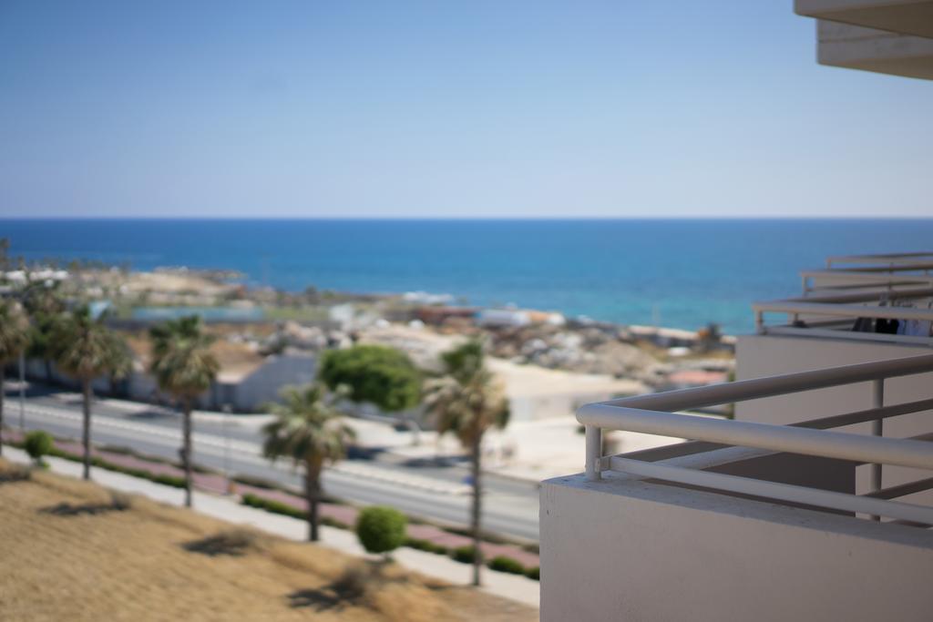 Aloe Hotel Paphos Exteriör bild