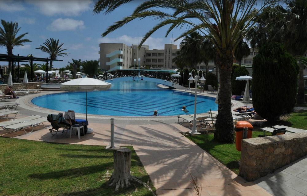 Aloe Hotel Paphos Exteriör bild