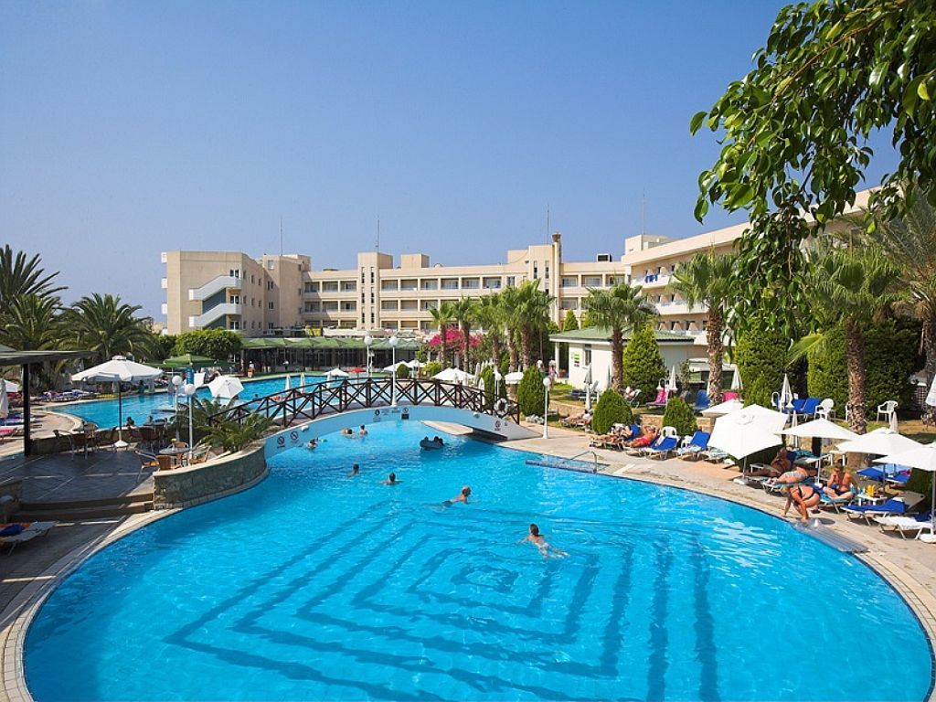 Aloe Hotel Paphos Exteriör bild